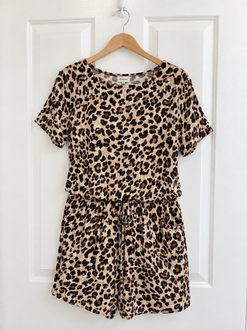 Zenana Outfitters Leopard Romper Jumpsuit L Boho Y2K Vacation Summer